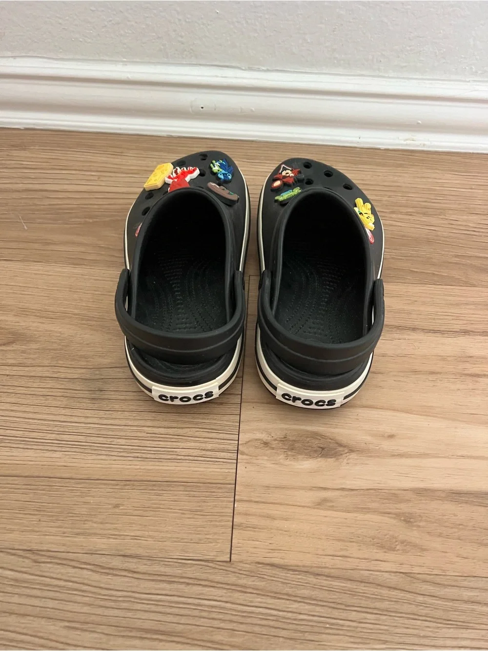 Kids Black Croc bands with Jibbitz-J2
